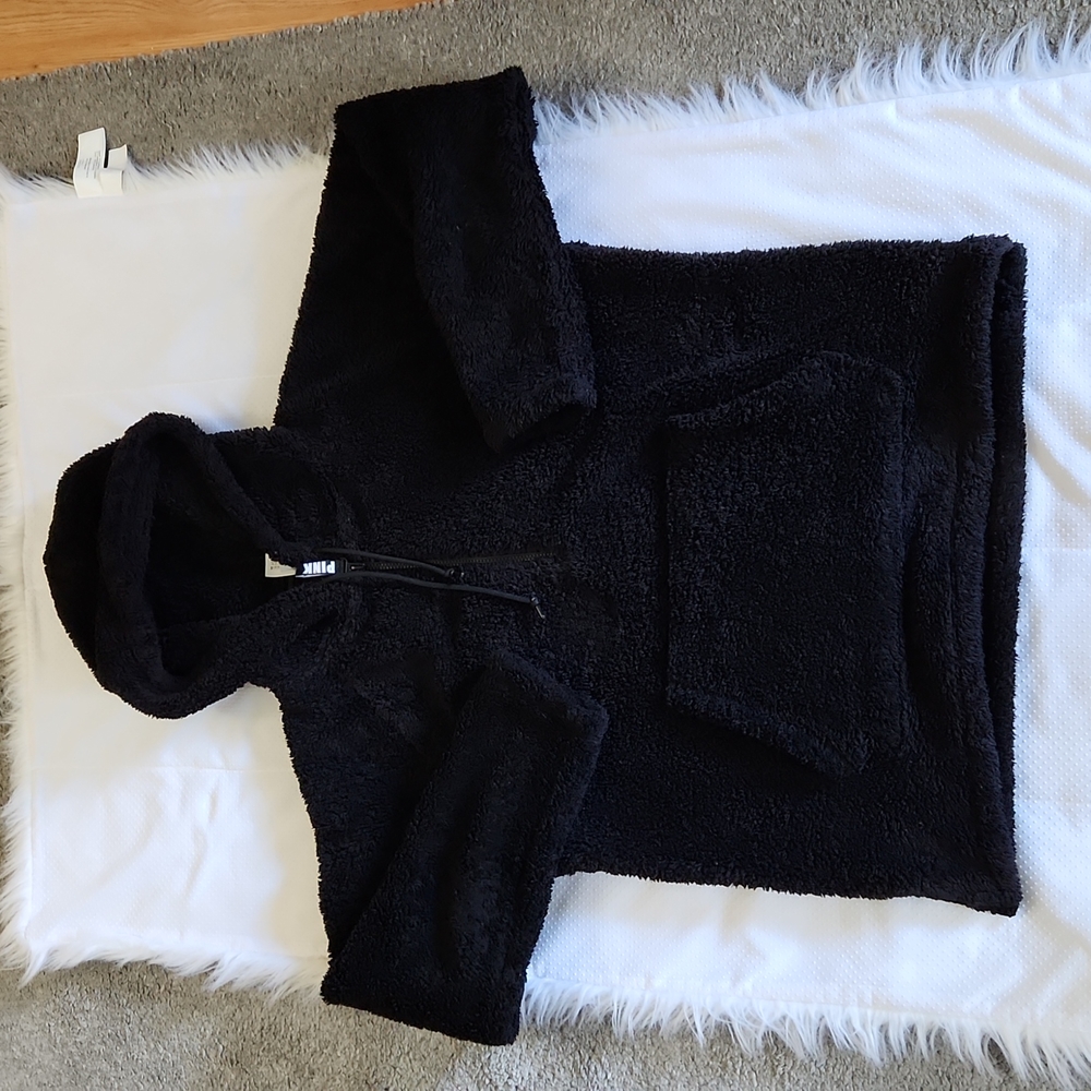 PINK VICTORIA'S SECRET FUZZY HOODIE SIZE M